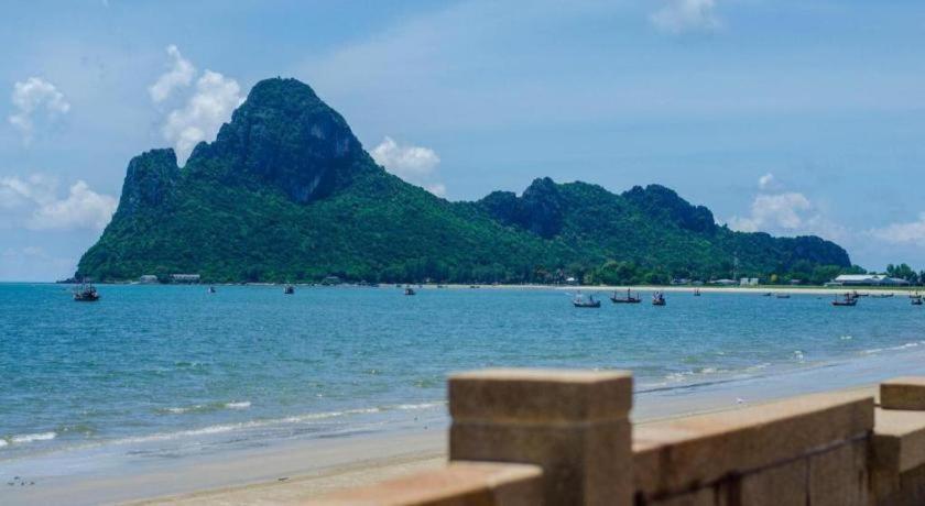Joy Hotel Prachuap Khiri Khan Buitenkant foto